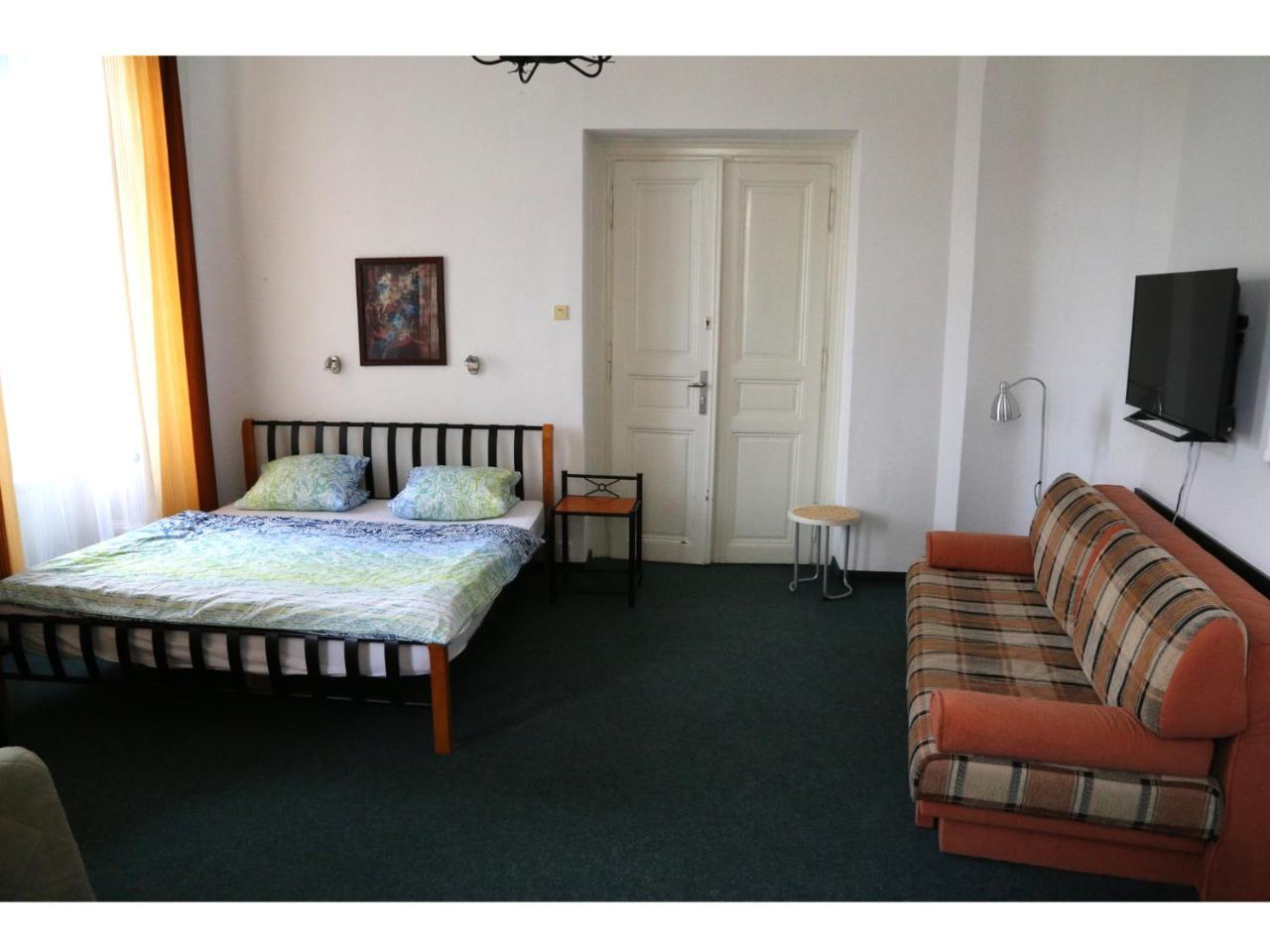 Apartment Kahoun Прага Экстерьер фото