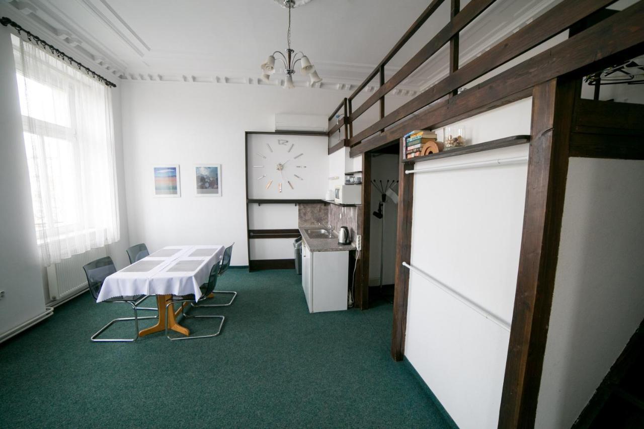 Apartment Kahoun Прага Экстерьер фото
