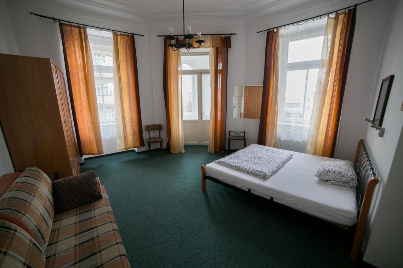 Apartment Kahoun Прага Экстерьер фото